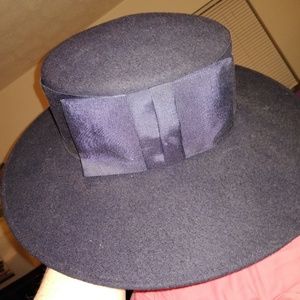 Michael Howard Georgi hat